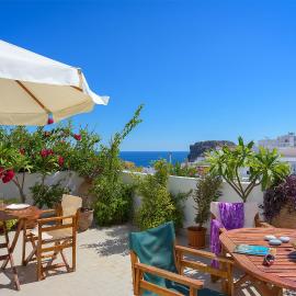 Erato Apartments, hotell i Lindos