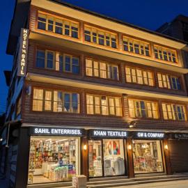 Hotel Sahil - City Center, LalChowk、シュリーナガルのホテル