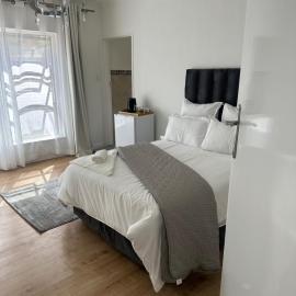 Plattekloof guest house, hotel in Tygerberg Hills