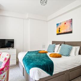 The Sant Bank, central, parking, contractors friendly, 1 bed, sleep up to 4, modern, near beach, hotel a Bournemouth