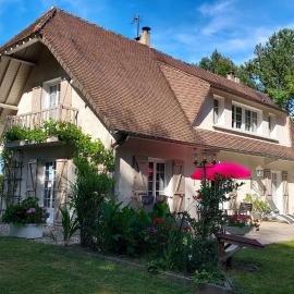 Charmante Villa près de Paris, hotel din Abondant