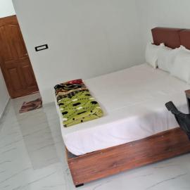EDEN homestay, hotel in Anaviratty