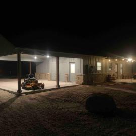 Lone Oak Place with Horse Stalls, hotel a Dublin
