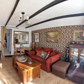 The Old Dairy, comfy 1 bedroom apartment with lounge,bathroom and kitchenette near town, pubs and walks, hotell sihtkohas Ringwood