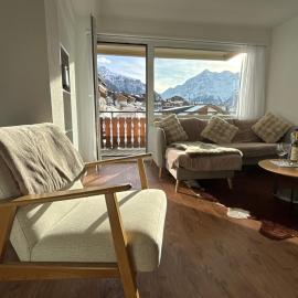 Sunny Alps View Central Bliss 2 – hotel w mieście Grächen
