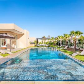 Modern design and jacuzzi