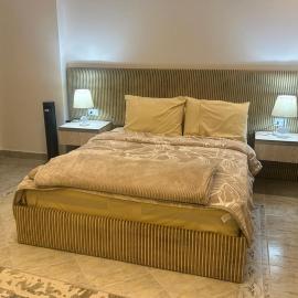 Luxury Three-Bedroom Hotel Rooms in October, hotel in 6th Of October