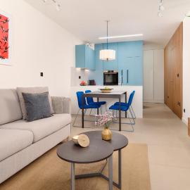 Urban Nook Design Apartments - Private Garage Parking, Hotel in Split