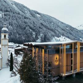 Hotel Kirchenwirt, hotelli kohteessa Kaunertal