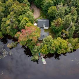 Echo Lakehouse, hotel i Norway Point