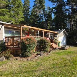Pet-friendly Coastal Butterfly Retreat