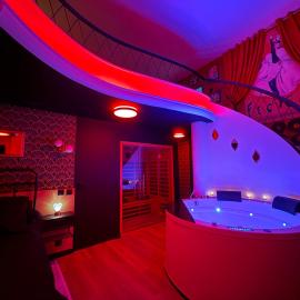 Le 1920- Spa & Sauna privé- Love Room, hotel in Le Havre