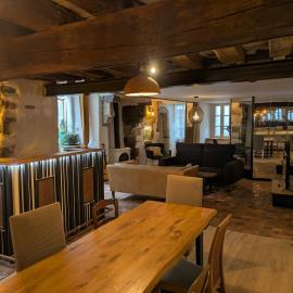 AUTHENTIC - maison 3 chambres 142m2 de charme & confort – hotel w mieście Vitré