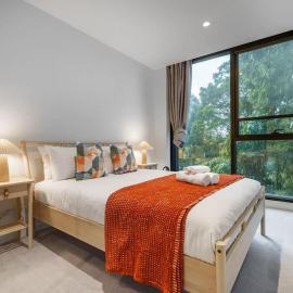 Premium South Melb 2 Queens Study Pool & Gym