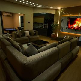 Emiez Apartment and Hotel, hotel in Benin City
