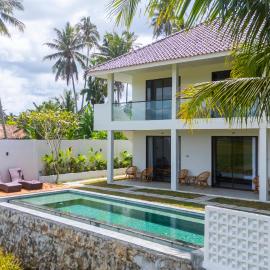 Leafy's Lodge, hotelli kohteessa Padangnegeri