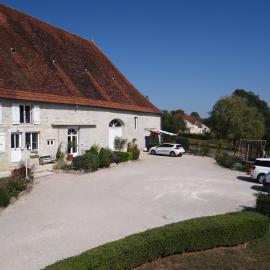 Gîte Le Four à Pain, 2 chambres, 2km du centre de Dole,, hotel u gradu 'Dole'