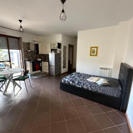 Apartment Tiburtina Elios、セッテカミニのホテル