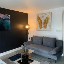 Apartement cosy et lumineux proche du lac，柯哲斯瓦爾德拉克魯瓦的飯店