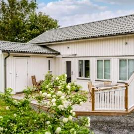 Stugan på Getterön, nära bad och stad, hotelli kohteessa Varberg