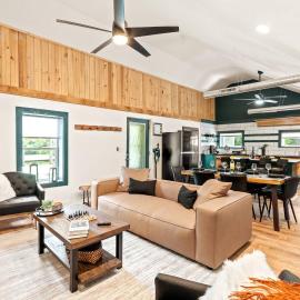 The Modern Forge NY, Honeoye Lake, hotell i Honeoye