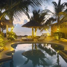 Moya Beach Hotel, hotell i Marumbi