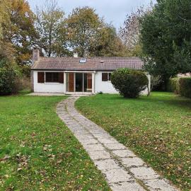 Maisonette avec jardin, hotel a Woignarue