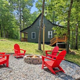 Bryce Cabin - Hot Tub, Fire Pit, Pets, Screened Porch, Wi-Fi, hotel em Mount Jackson