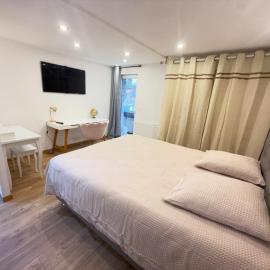 Appartement Cosy terrasse – hotel w mieście Montmorot