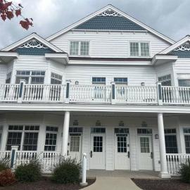 Beachfront Condo - Walk to Beach, Sunrise views, hotel sa Sheboygan