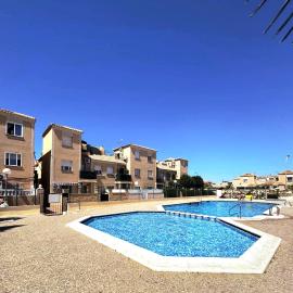 CASA MIA Luxury, Room in Bungalow, House Keeper Pool Breakfast Free Parking, hotel in Torrevieja