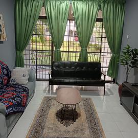 ROSSA Condo 1، فندق في كواه
