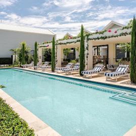New 3-Bedroom Terrace Home, Resort-style Pool, Hotel in Wacol