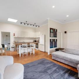 Surf Beach Remote Retreat, Hotel in Surf Beach
