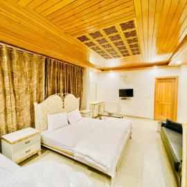 Al Noor Resort - 6 Bedroom Entire Home, hotel in Bhurban