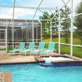 Stunning 9 Bd Single Family w/ Pool @ Champions Gate 1508, hotel in Davenport