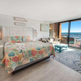Amazing Honeymoon SuiteCaravelle Resort wTerrace, hotel a Myrtle Beach