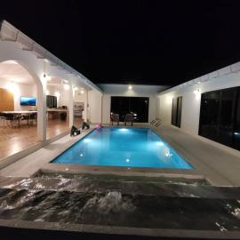 B Villa Khao Yai