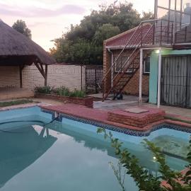 Bushman Kraal Oasis