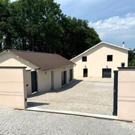 Maison de campagne ou gite, Hotel in Ousse