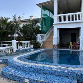 Rockdale Hotel & Resort, hotel en Mire