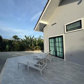Natureville cozy home near Samet Nangshe, hotel in Ban Bang Son