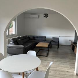 Apartaman 1, hotel a Čajniče