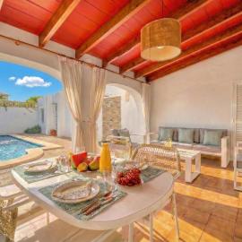 Ideal Property Mallorca - Christin, hotel in Cala Ratjada