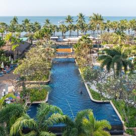 Jomtien Palm Beach Hotel & Resort - Family-Friendly, hotel v destinácii Jomtien Beach