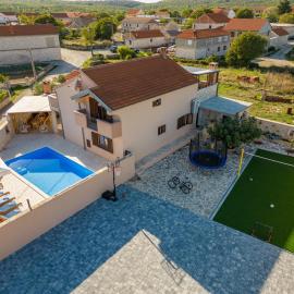 Villa Kamen ZadarVillas