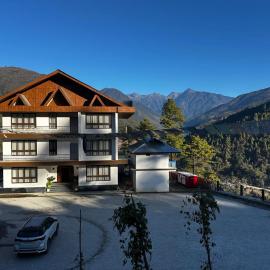 Pines Dirang Homestay, Hotel in Rama Camp