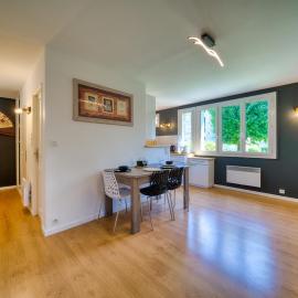 Bel appartement, Plaine fleurie, Meylan，梅朗的飯店
