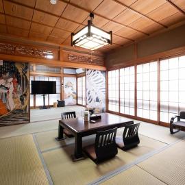 Enjoy the beautiful sea and the local port town right in front of you! A 3-story private facility where you can rediscover the beauty of Japan and feel the Japanese spirit, hotel v destinaci Hinase