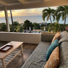 Halcyon Comfort – hotel w mieście Dickenson Bay